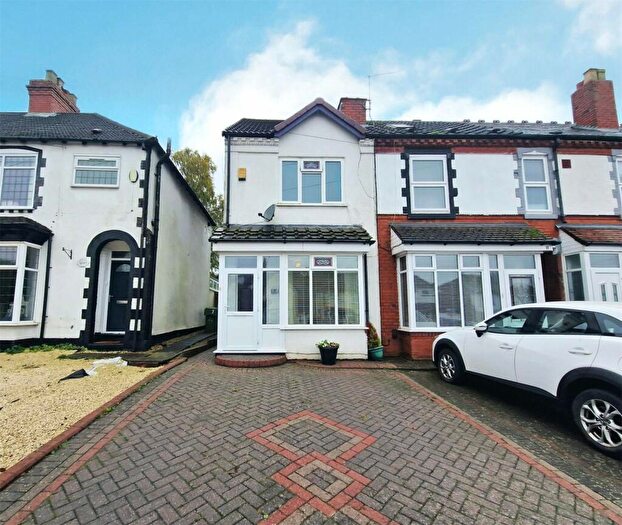 3 Bedroom Semi-Detached House For Sale In Gunner Lane, Rednal, Birmingham, B45