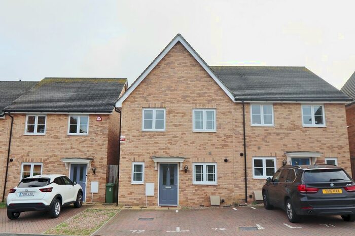 3 Bedroom Semi-Detached House To Rent In Collerne Street, Romford, RM3