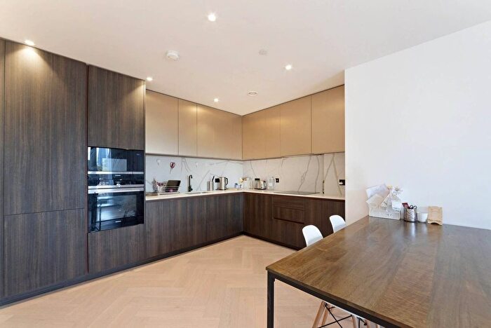 2 Bedroom Flat To Rent In Dock Street, Tower Hill, London, E1