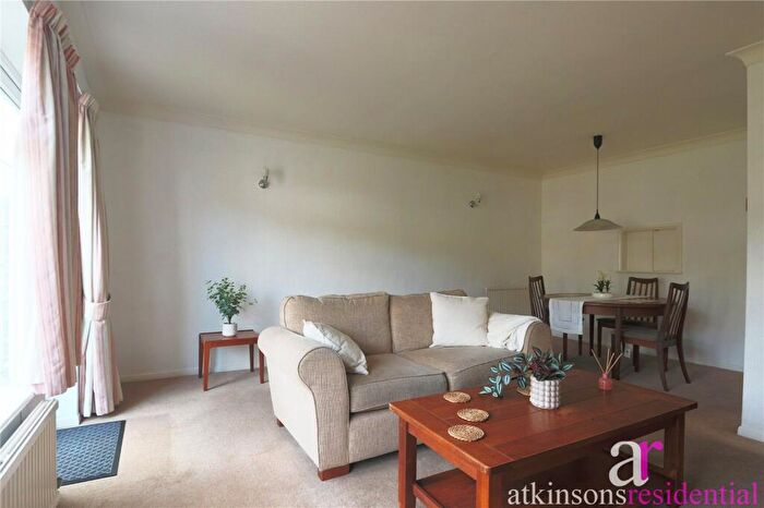 3 Bedroom Terraced House For Sale In Wellington Road, Enfield, Middlesex, EN1