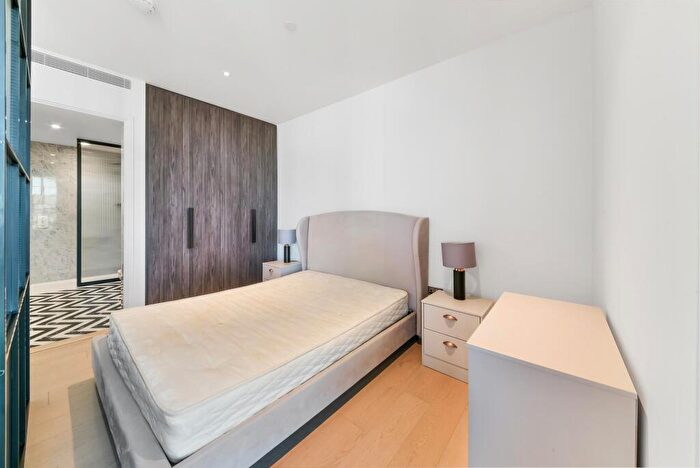 Apartment For Sale In Bagshaw Building, Wardian, London, E14