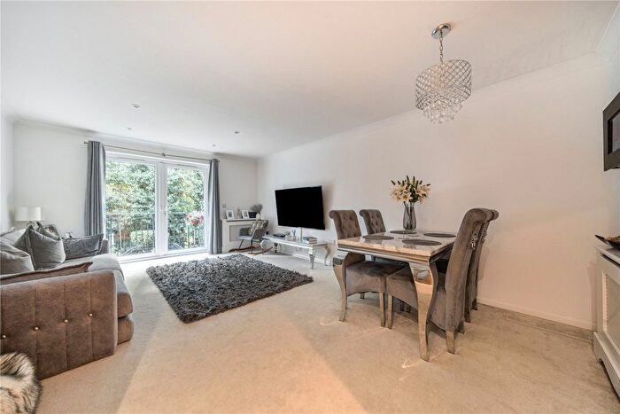 2 Bedroom Flat For Sale In Widmore Road, Bromley, BR1