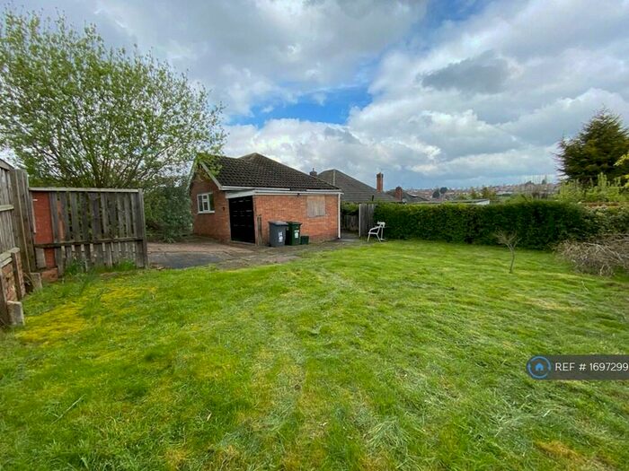 3 Bedroom Bungalow To Rent In Fourth Avenue, Carlton, Nottingham, NG4