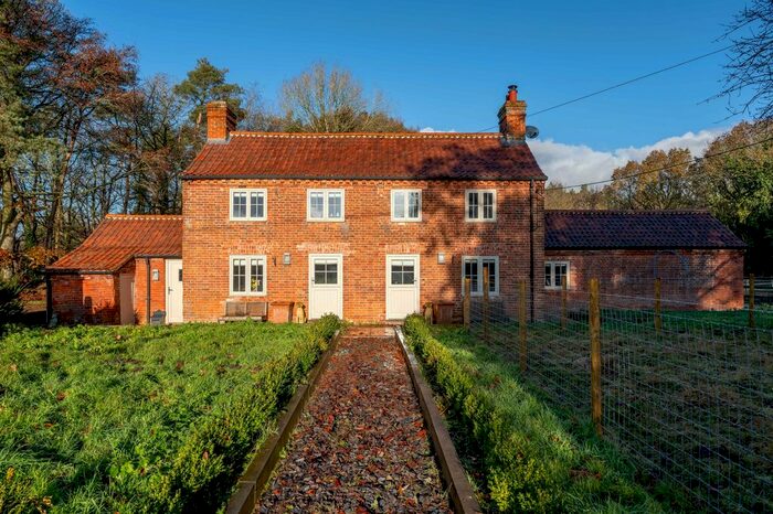 3 Bedroom Detached House For Sale In The Dyes, Hindolveston, Dereham, NR20