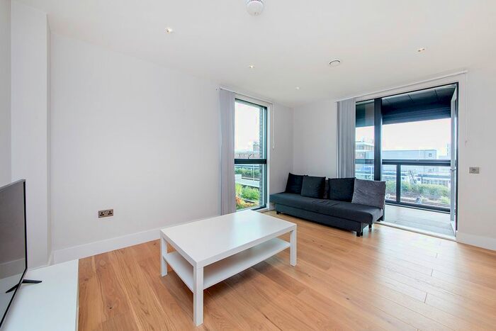 1 Bedroom Flat To Rent In St Joseph Street, London, SW8