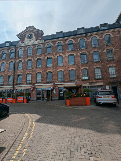 1 Bedroom Apartment To Rent In Queens Road, Nottingham, NG2