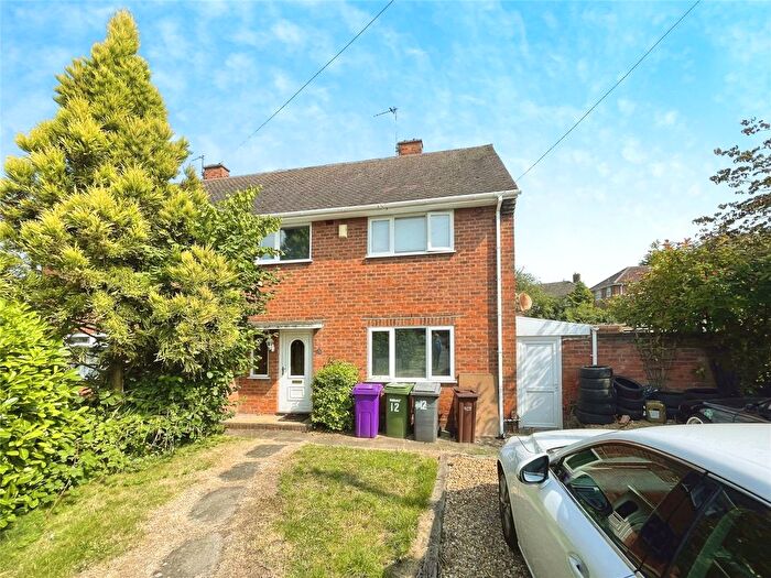3 Bedroom Semi-Detached House To Rent In West Green, Wolverhampton, West Midlands, WV4