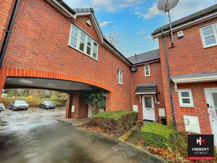 3 Bedroom House To Rent In Riding Close, Sale, M33