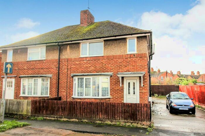 1 Bedroom Maisonette To Rent In Grecian Street, Aylesbury, HP20