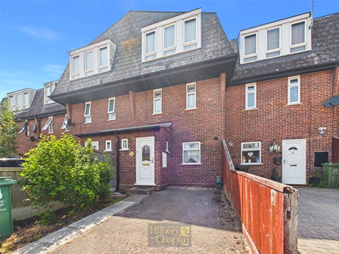 3 Bedroom Terraced House For Sale In Mellow Purgess Close, Basildon, Essex, SS15