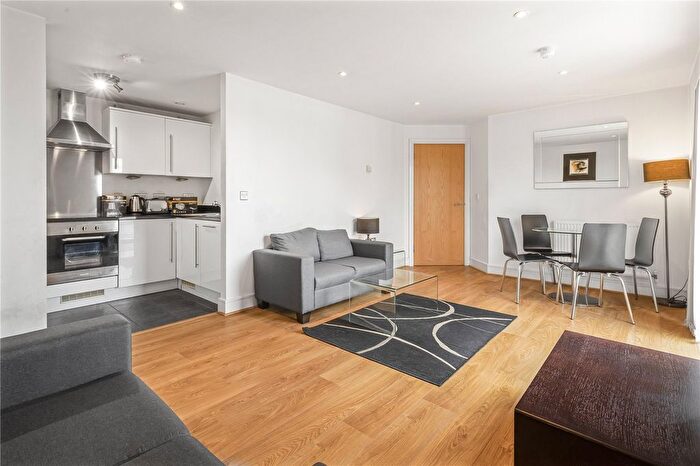 2 Bedroom Flat To Rent In Jupiter House, Turner Street, Canning Town, London, E16