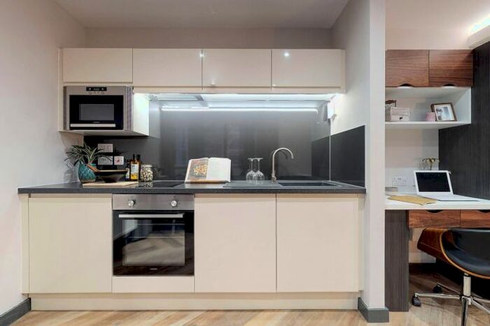 Studio To Rent In Belgrave Street, Leeds, LS2