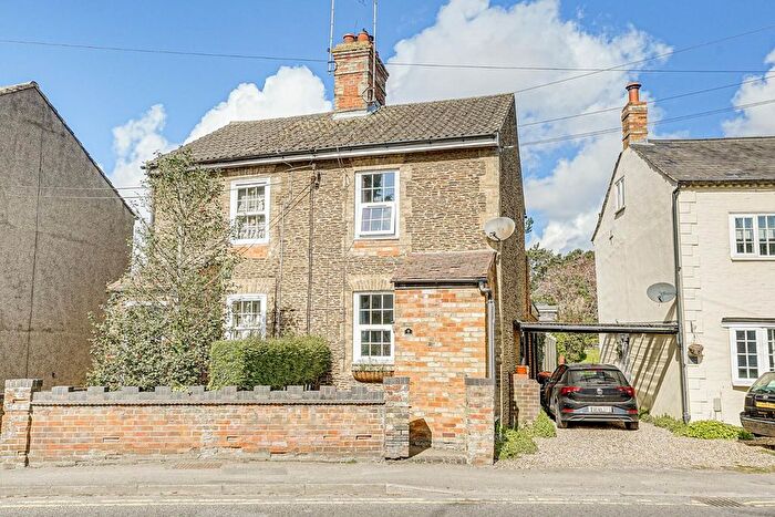 2 Bedroom Semi-Detached House For Sale In Woburn Road, Heath And Reach, Leighton Buzzard, LU7