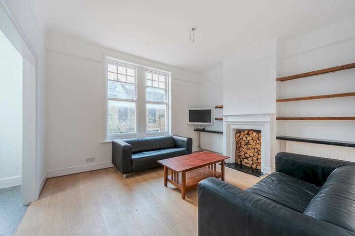 2 Bedroom Flat To Rent In Venn Street, Clapham, London SW4