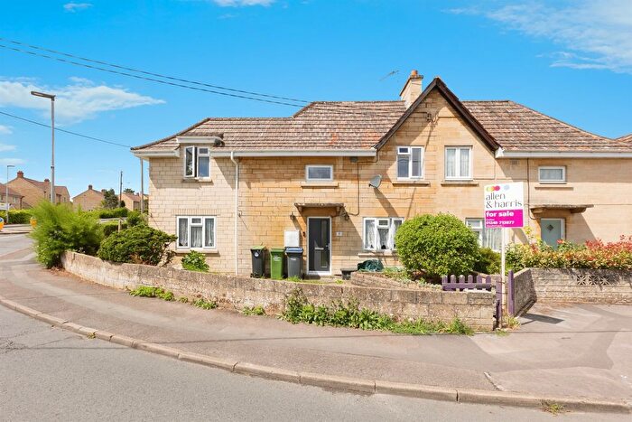 3 Bedroom Semi-Detached House For Sale In Potley Lane, Corsham, SN13