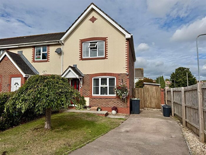 3 Bedroom End Of Terrace House For Sale In St. Josephs Close, Undy, Caldicot, NP26