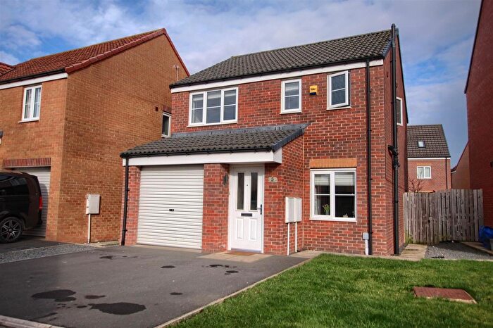 3 Bedroom Detached House For Sale In Cades Grove, Ingleby Barwick, TS17