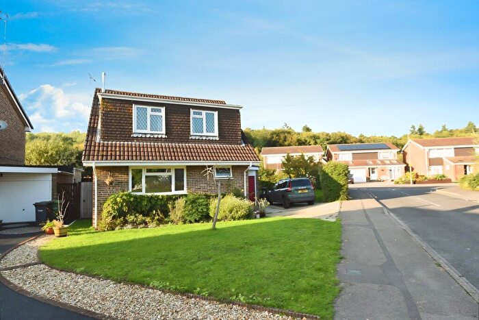 3 Bedroom Detached House For Sale In Rhinefield Close, Bishopstoke, SO50