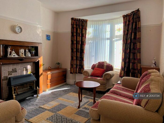 3 Bedroom Semi-Detached House To Rent In Brean Down Road, Plymouth, PL3