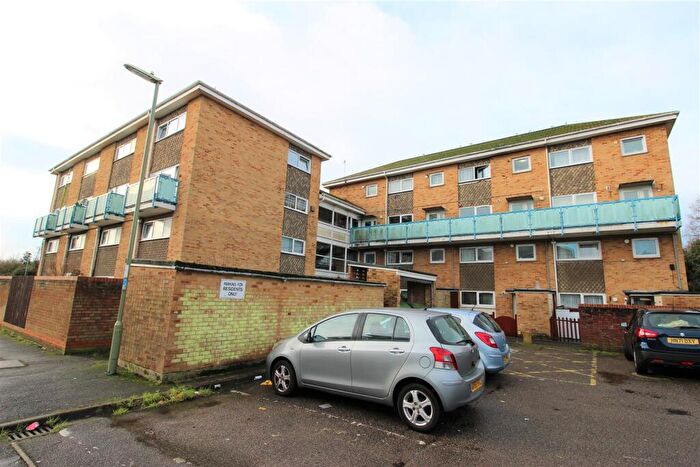 2 Bedroom Maisonette To Rent In Medina House, Redlands Lane, Fareham, Hants, PO16