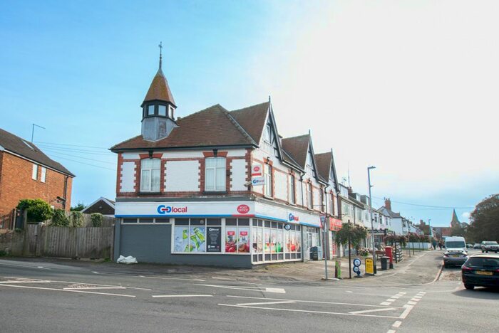 2 Bedroom Flat To Rent In Cliff Road, Hornsea, HU18