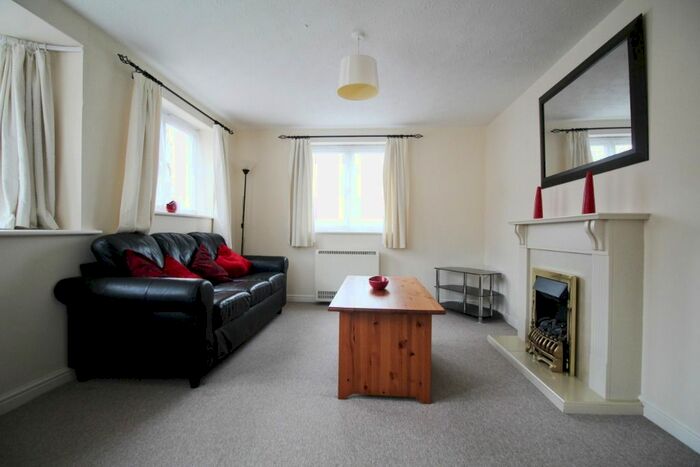 1 Bedroom Flat To Rent In Lloyd Close, Cheltenham GL51
