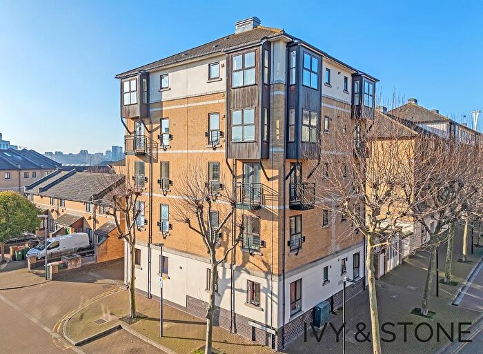 2 Bedroom Flat To Rent In Gloucester House, Gatcombe Road, London, Greater London, E16