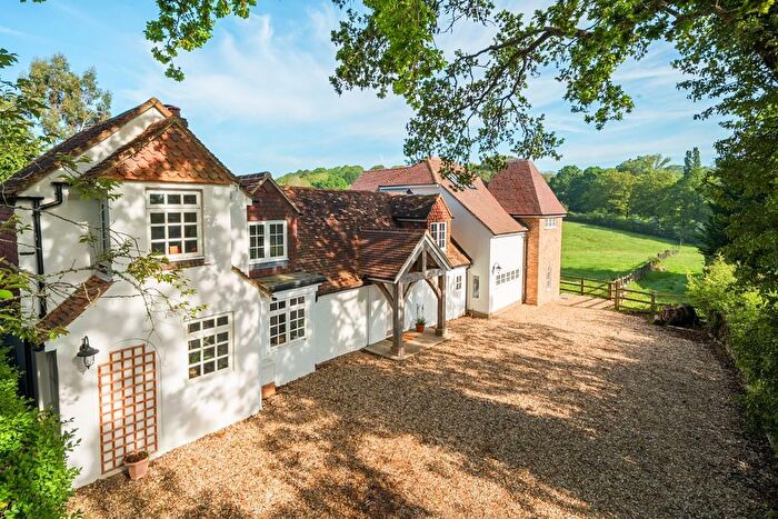4 Bedroom Detached House To Rent In The Street, Dockenfield, Farnham, Surrey, GU10