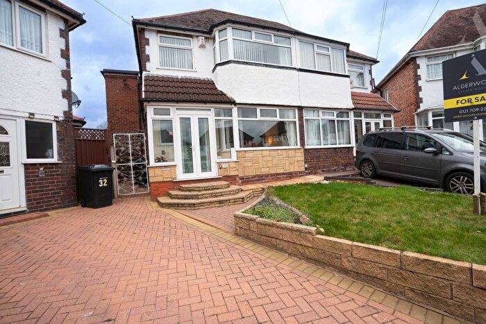 4 Bedroom Semi Detached House For Sale In Deepdale Avenue, Birmingham, West Midlands, B26