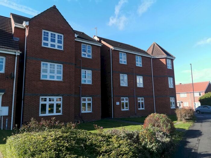 2 Bedroom Flat To Rent In Oxford Close, Longbenton, Newcastle Upon Tyne, NE12