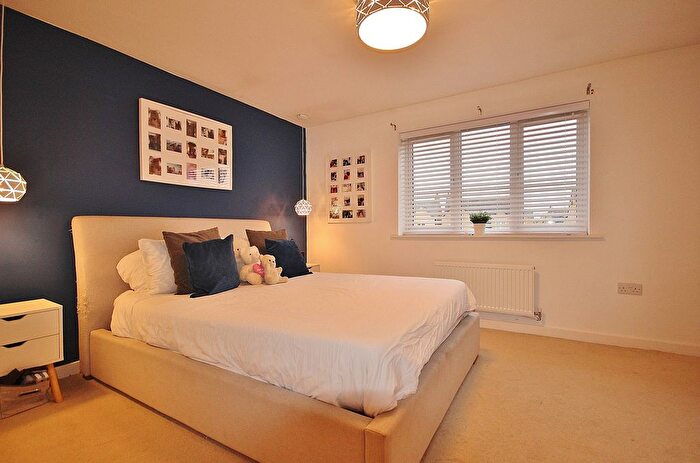 4 Bedroom Detached House For Sale In Townsend Road, Witney, OX29
