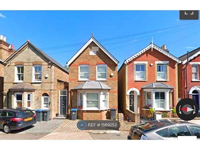 3 Bedroom Detached House To Rent In Minerva Road, Kingston Upon Thames, KT1
