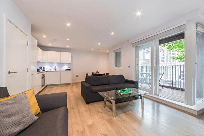 2 Bedroom Flat To Rent In Coombe House, Knapp Road, E3