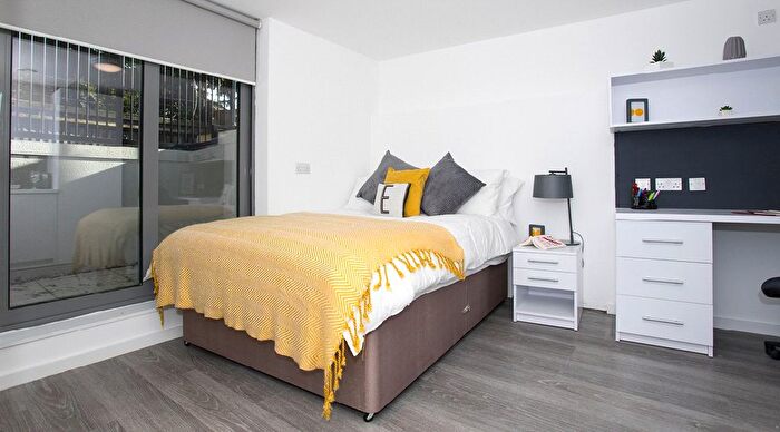 Studio To Rent In The Pavement, Popes Lane, London, W5