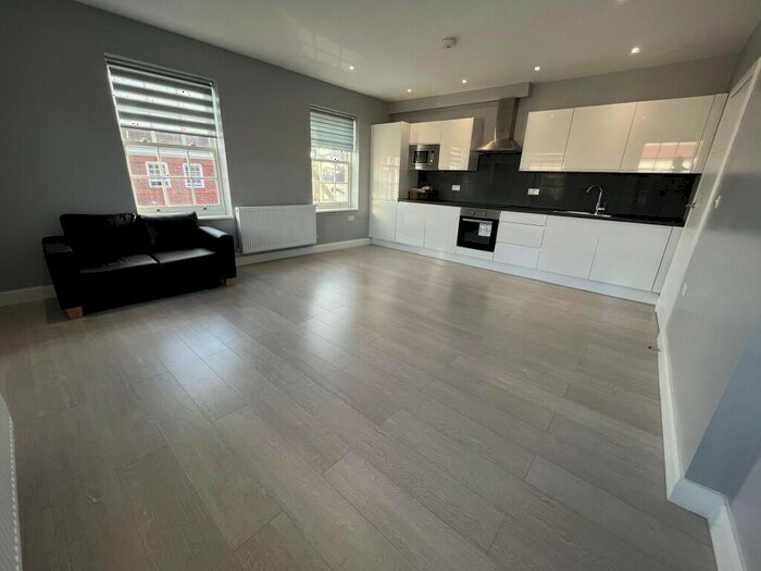 1 Bedroom Flat To Rent In Gibbons Mews, London, NW11