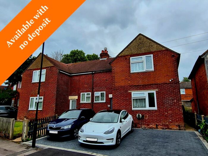 3 Bedroom Semi-Detached House To Rent In Waterhouse Lane, Southampton, SO15