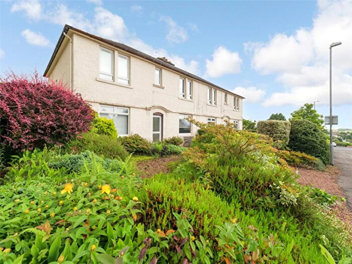 2 Bedroom Flat For Sale In Oldhall Drive, Kilmacolm, PA13