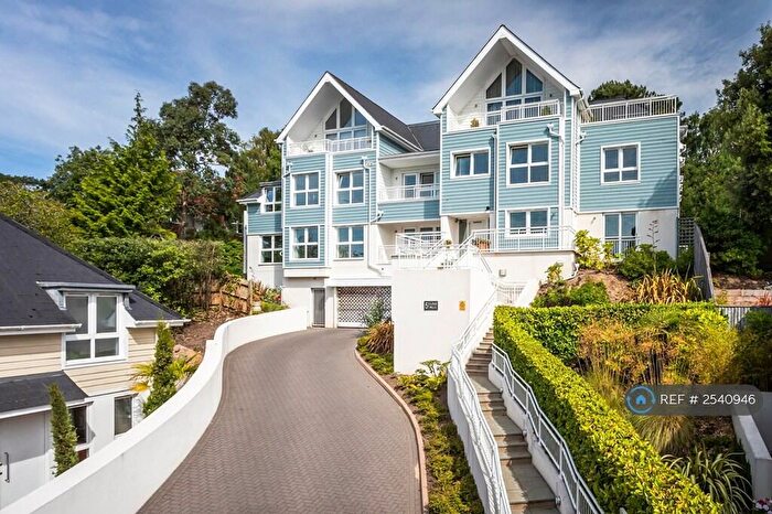 2 Bedroom Penthouse To Rent In Munster Road, Poole, BH14