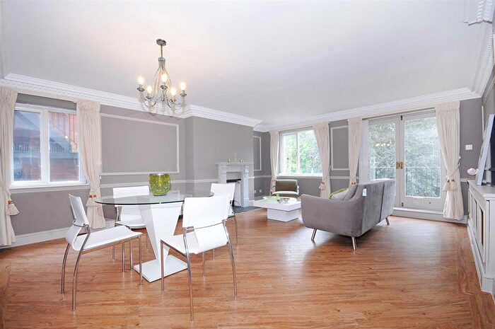 2 Bedroom Flat To Rent In Fitzjohn's Avenue, Hampstead, NW3