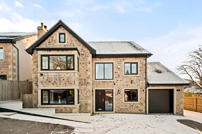 4 Bedroom Detached House For Sale In Springmeadow Lane, Uppermill, Saddleworth, OL3