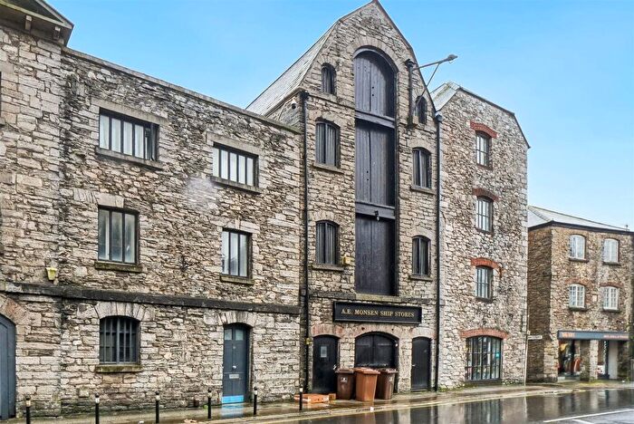 2 Bedroom Flat To Rent In Vauxhall Street, The Barbican, Plymouth, PL4
