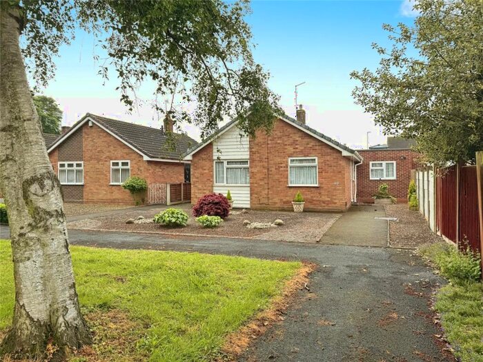 2 Bedroom Bungalow To Rent In Balfour Road, Kingswinford, West Midlands, DY6