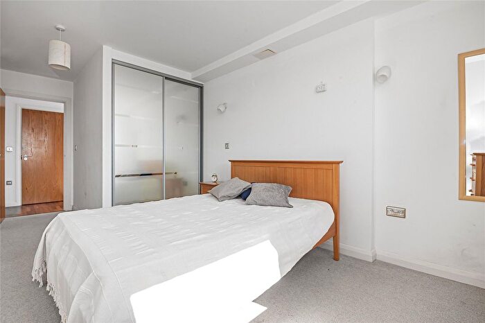 1 Bedroom Flat For Sale In Chorus Development, Wimbledon, SW19