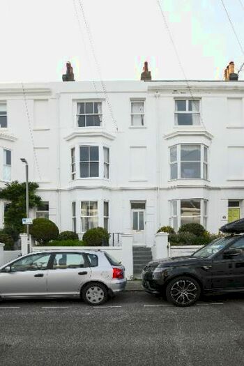 1 Bedroom Flat To Rent In Clifton Street, Brighton, BN1