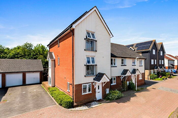 4 Bedroom End Of Terrace House For Sale In Fraser Way, Hawkinge, Folkestone, CT18