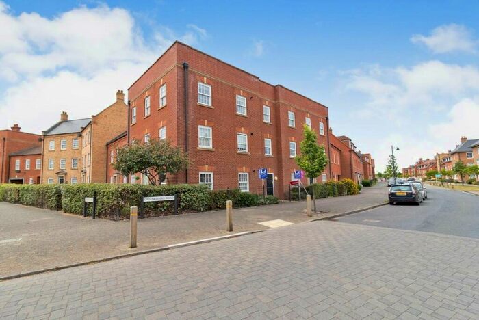 2 Bedroom Apartment To Rent In Greenkeepers Road, Great Denham, Bedford, MK40