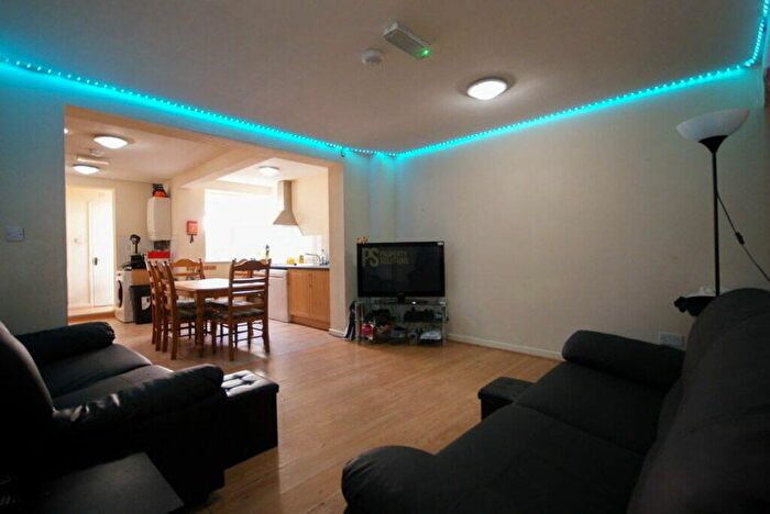 7 Bedroom Terraced House To Rent In Tiverton Road, Selly Oak, Birmingham, B29