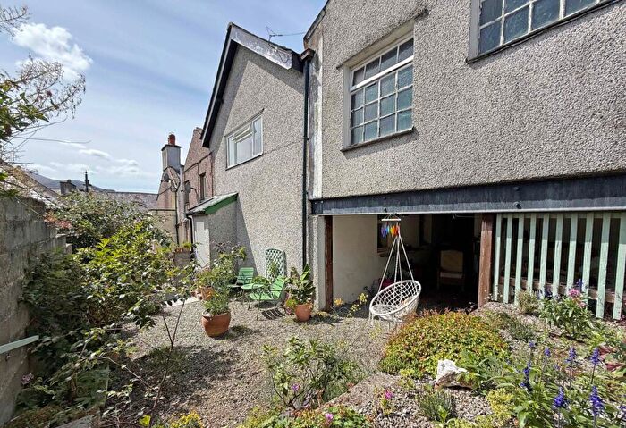 2 Bedroom Semi Detached House For Sale In High Street, Bethesda, Bangor, Gwynedd, LL57