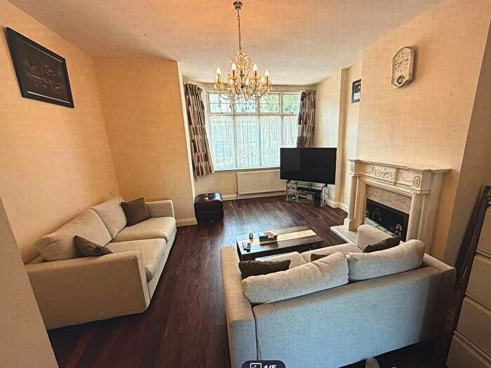 Property To Rent In Woodgrange Avenue, London, N12