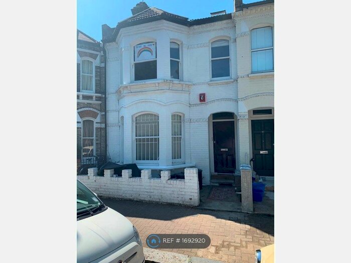 1 Bedroom Flat To Rent In Cabul Road, London, SW11